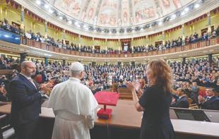 Pope urges action on tragic drama of migration
