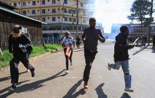 Kenyans arrested protesting US Ebola center
