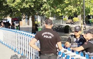 Fresh operations hit main opposition-run district in Ankara