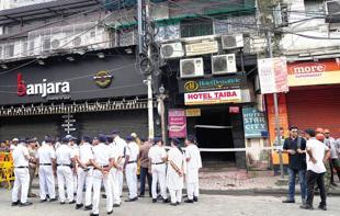 India hotel fire kills 9, more injured