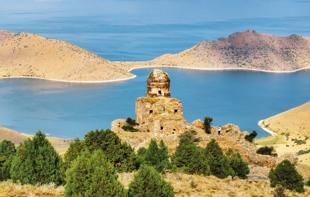 Deveboynu Peninsula new tourism destination in Van
