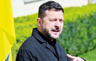 Zelensky slams his security services for shootout