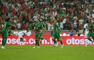 Amedspor atop Süper Lig standings at break