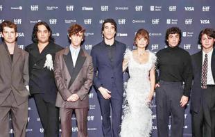 ‘La Bola Negra’ wins big at TIFF, putting it on Oscar path