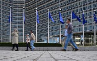 EU, China to hold Beijing talks to avert trade war