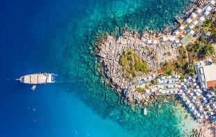 Domestic tourism spending rises 33 percent in second quarter