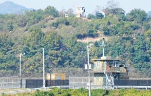 Seoul sees no signs of new North Korean weapons on border