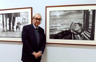 Celebrated US photographer Elliott Erwitt dead at 95