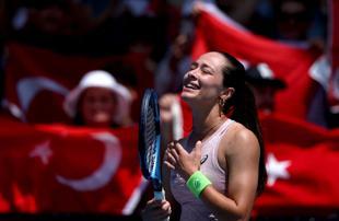 Sönmez soaks in acclaim on historic Melbourne run