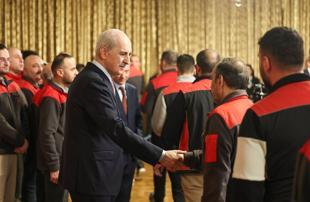 Political leaders set Eid holiday plans across country