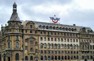 Ersoy meets Venice Biennale winner curator