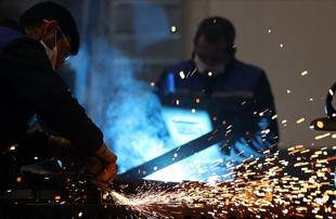 PMI retreats from 22-month high to 47.9 in March: Survey