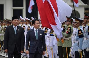 Indonesia, Japan sign defense pact after Tokyo unlocks arms exports