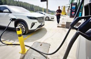 Green charging rises as EV network expands