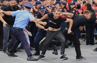 Thousands protest in Albania against Kushner real estate project