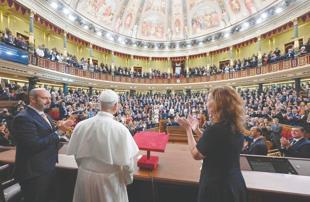 Pope urges action on tragic drama of migration