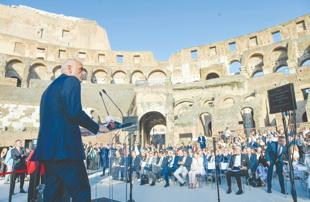 Rome’s Colosseum hosts landmark Troy exhibition