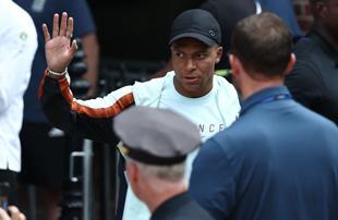 France, England prepare for gloomy World Cup send-off