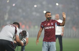 Ecstatic Trabzonspor embraces Mohamed Salah