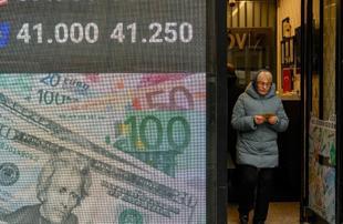 Survey shows slight rise in year-end inflation expectations