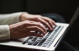 Information and communications sector extends growth streak to 10th quarter