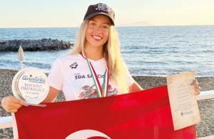 Eda Savcıgil sets dual records in Catalina channel swim