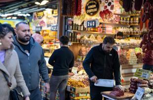 Türkiye’s annual inflation falls below 30 percent in September