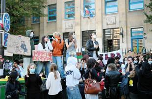 Hundreds of French high schools shut