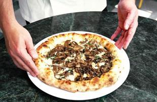 An Italian restaurant that respects its masters