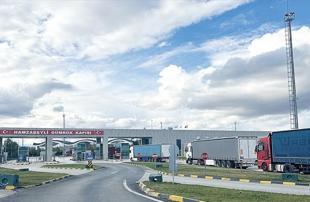 Truck queue stretches 30 kilometers at Türkiye-Bulgaria border