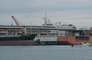 US cruise ship suspends global voyage due to fuel costs