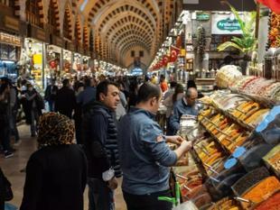 Consumer confidence improves in April