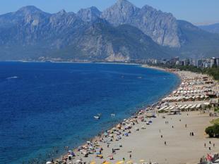 Local tourism industry closely watching Israel-Iran conflict