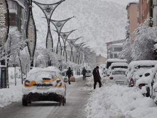 Hundreds of village roads closed as severe snowstorm grips rural Türkiye