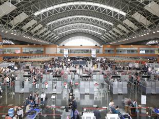 Turkish airports welcome record 247 million travelers in 2025