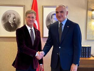 Sağtürk steps down as State Opera and Ballet chief