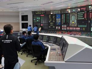 Japan suspends restart of worlds biggest nuclear plant