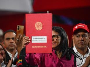 US eases Venezuela sanctions after oil sector reforms