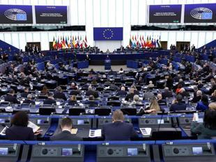 EU parliament approves 90-bln-euro loan for Ukraine
