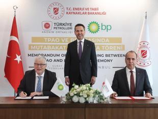TPAO and BP sign pact on oil, natural gas cooperation