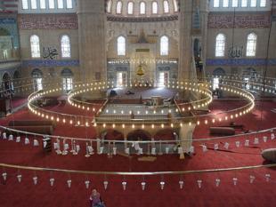 Special carpet produced for Selimiye Mosque
