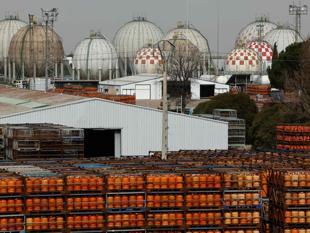 European gas prices surge 30 percent on Mideast war