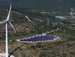 Türkiyes 120 GW solar, wind target tied to energy security