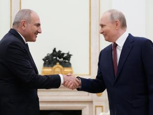 Armenia cannot be in both EU and Russian customs bloc, Putin says