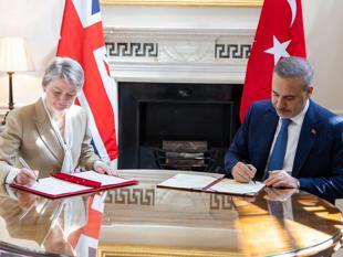 Türkiye, UK sign framework to deepen security, trade cooperation