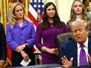 Trump says Mideast truce on life support after rejecting Iran stance