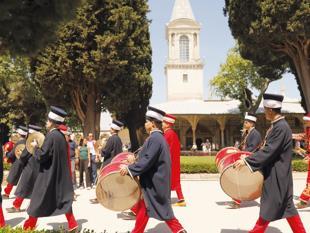 Mehter performances return to National Palaces