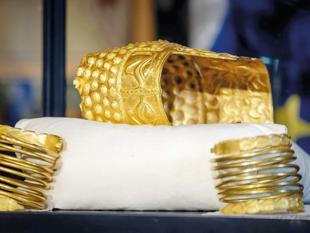 Dutch court jails trio over Romanian golden helmet theft