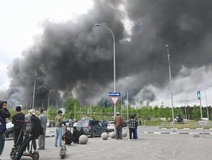 Ukraine sets Moscow refinery ablaze in biggest attack in years