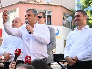 Özel calls on high court to reverse CHP convention ruling